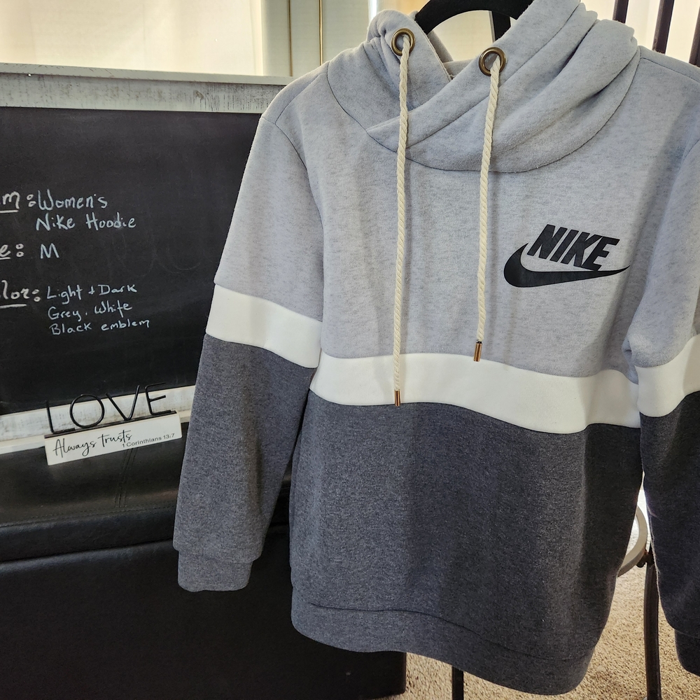 Nike Women's Colorblock Grey & White Pullover Hoodie